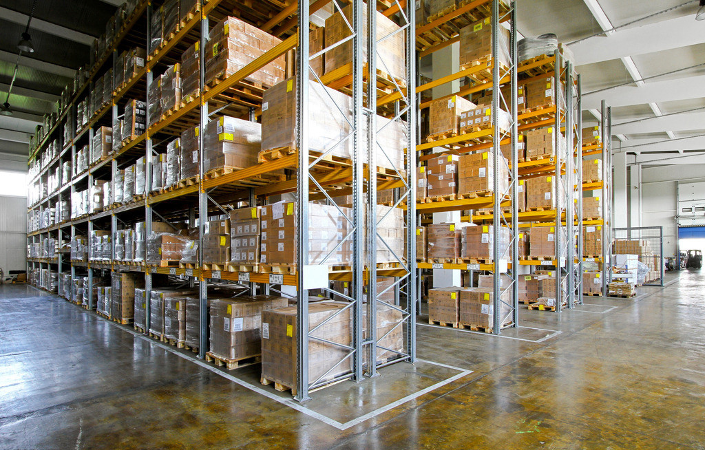 Adjustable heavy pallet rack